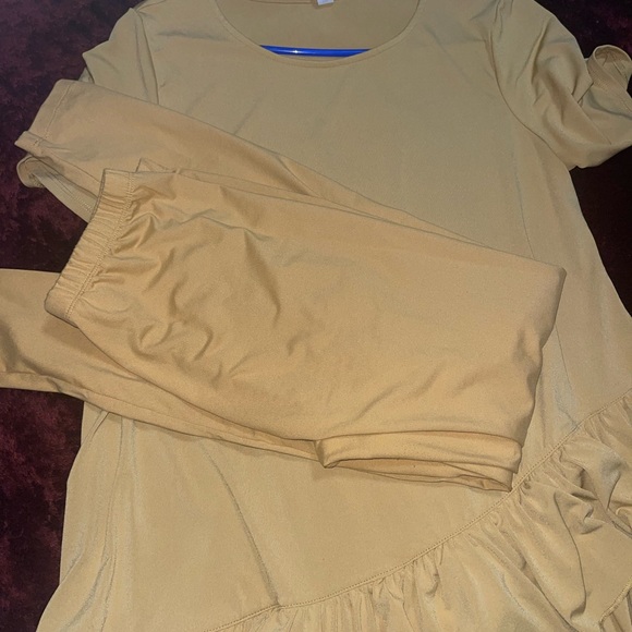 Zenana Outfitters 2 piece set - Picture 4 of 5